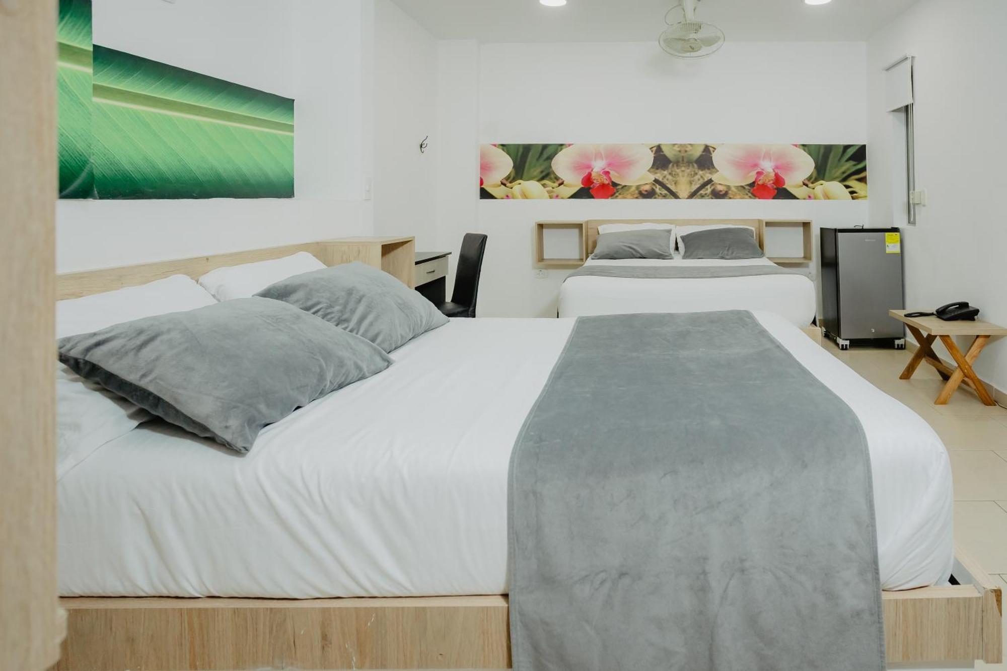 Hotel Plataneras Plaza